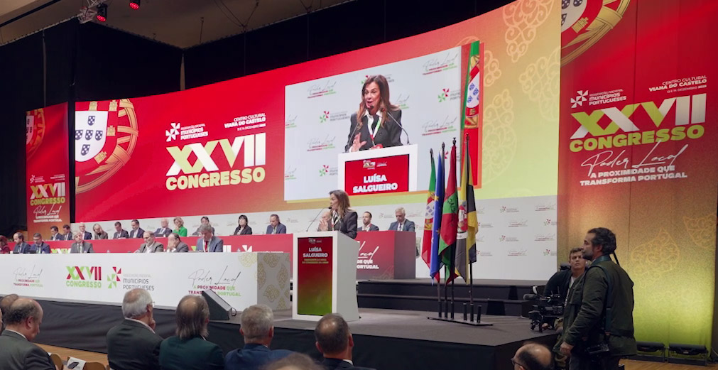 Mind no Congresso da ANMP com testemunhos dos presidentes de Almada e Oeiras.